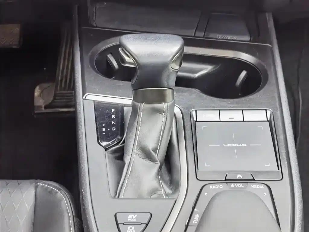 Lexus UX 2020 260h Explore Edition (National V Emission Standard) — миниатюра 13