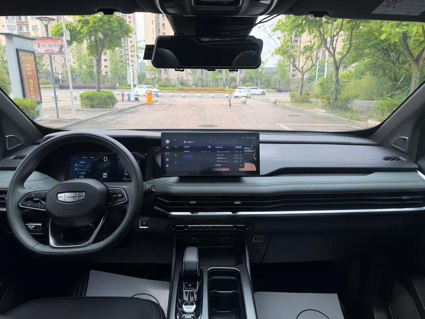 Geely Auto Haoyue L 2023 2.0T DCT Luxury Version — миниатюра 15