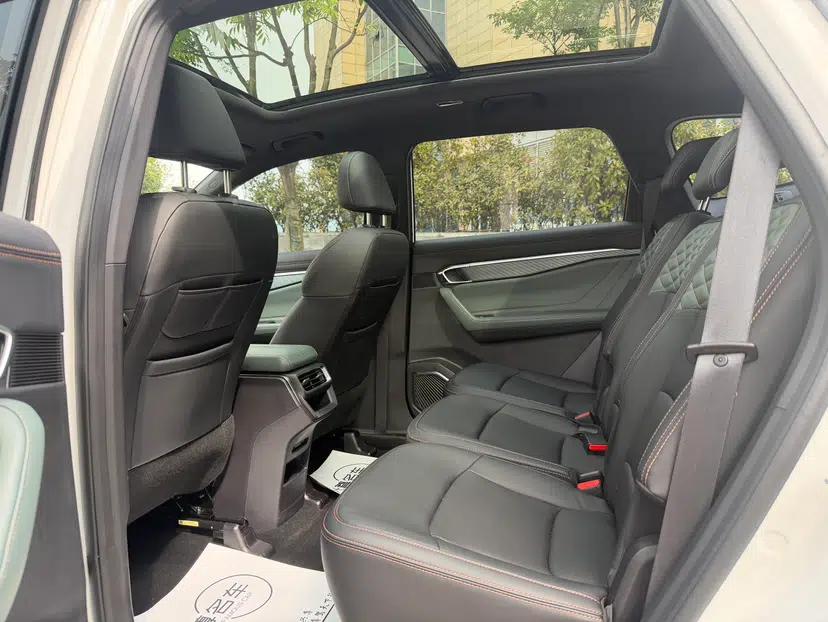Geely Auto Haoyue L 2023 2.0T DCT Luxury Version — миниатюра 17