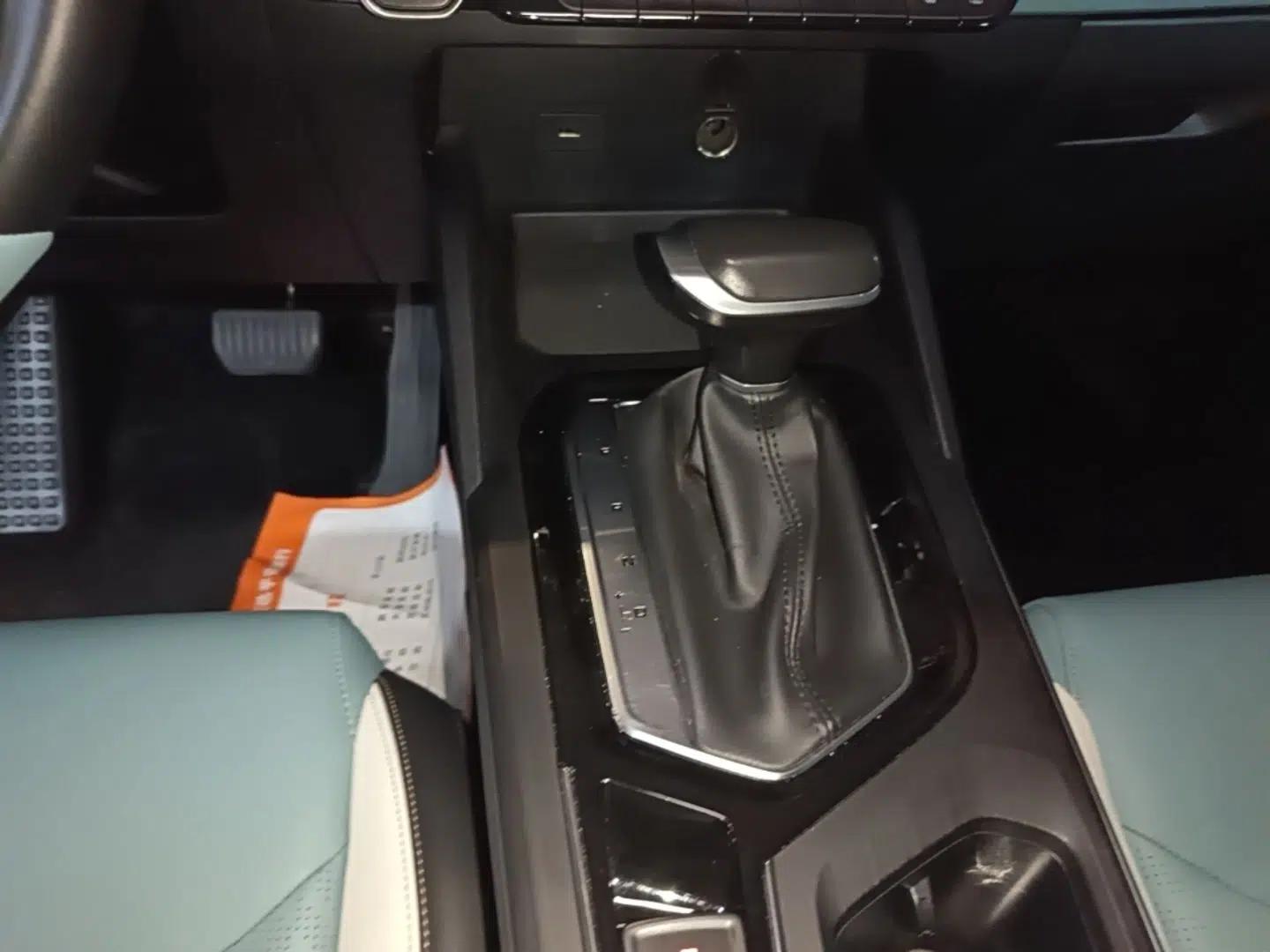Geely Auto Emgrand S 2022 1.4T CVT Crossover Player Edition — миниатюра 16