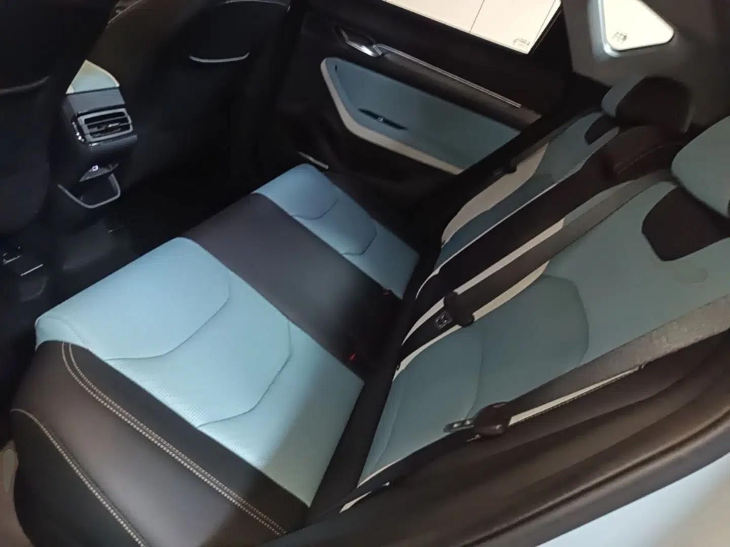 Geely Auto Emgrand S 2022 1.4T CVT Crossover Player Edition — миниатюра 19