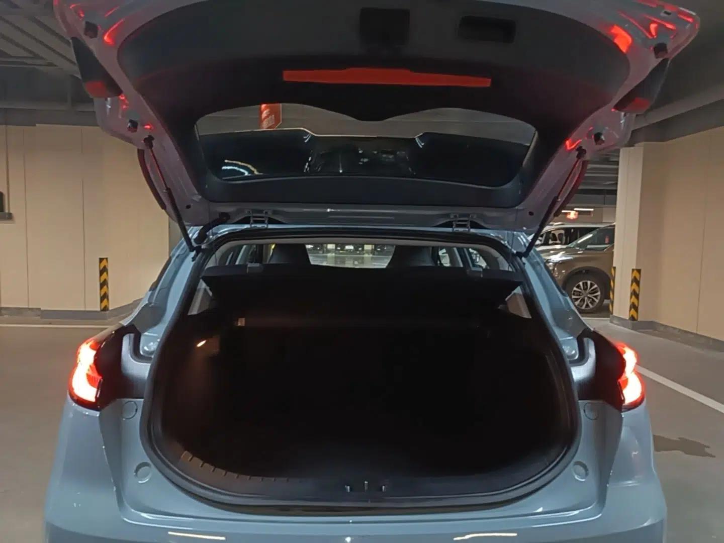 Geely Auto Emgrand S 2022 1.4T CVT Crossover Player Edition — миниатюра 21