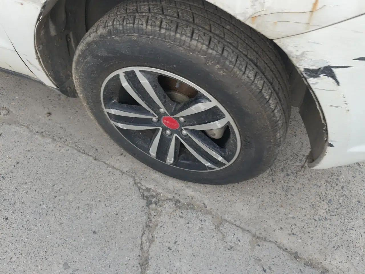 Geely Auto GX7 2015 Classic Edition 1.8L Manual Elite Model China V Standard — миниатюра 8