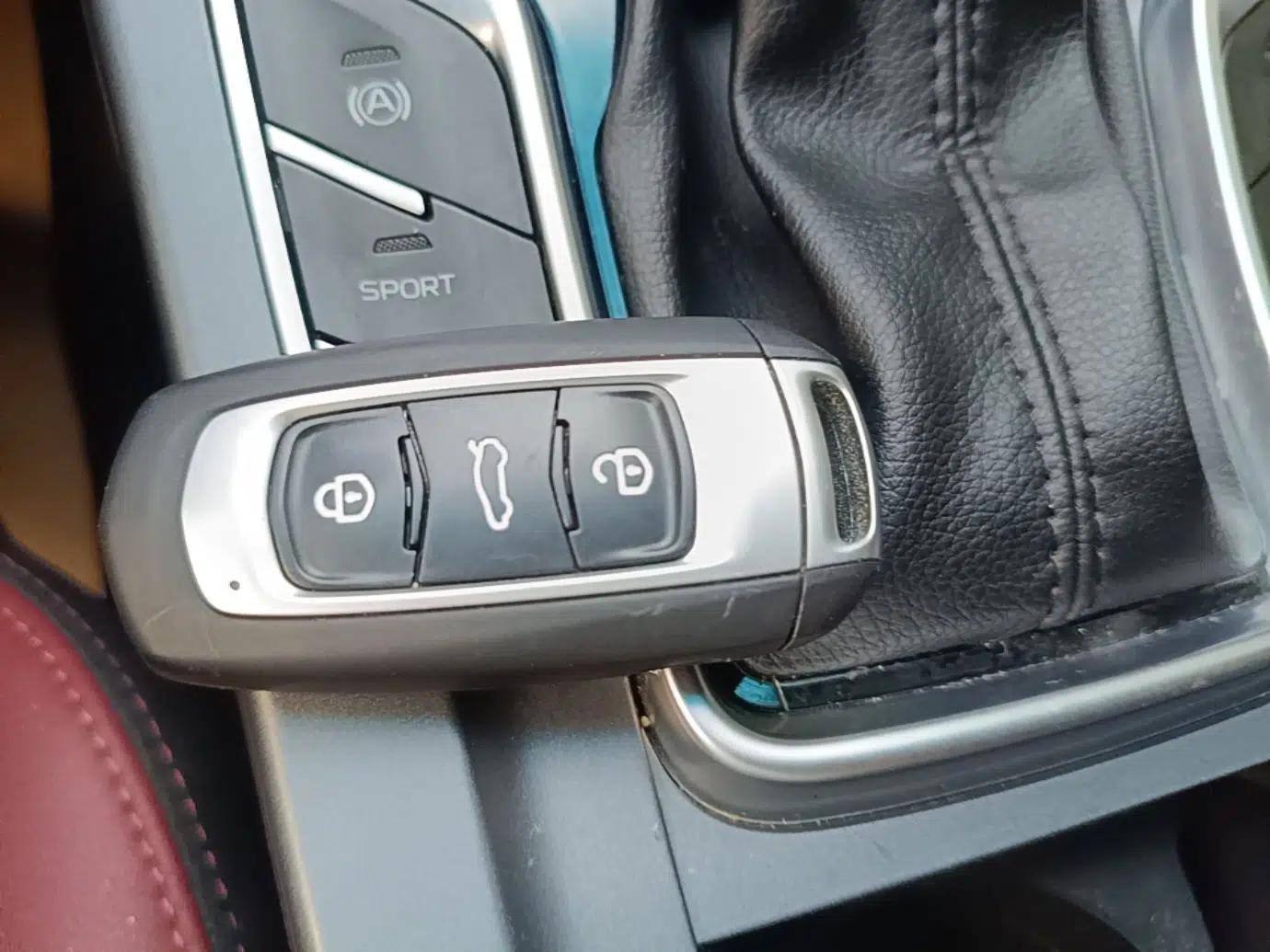 Geely Auto Vision S1 2019 Upgraded Model 1.5L CVT Asian Games Edition — миниатюра 12