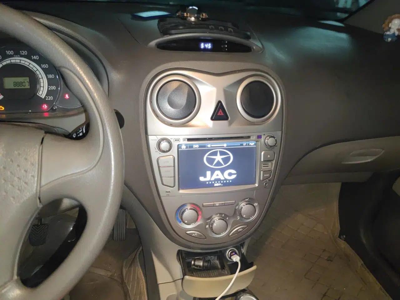 JAC Group Refine M2 2012 1.8L MT Elite Sporty 7-Seater — миниатюра 14