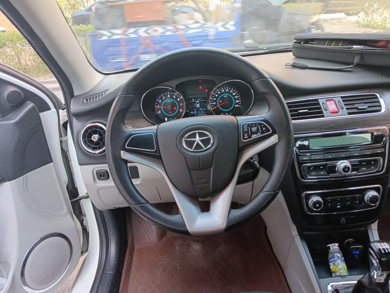 JAC Group Heyue 2014 1.5L Manual Comfort Model China IV Standard — миниатюра 11