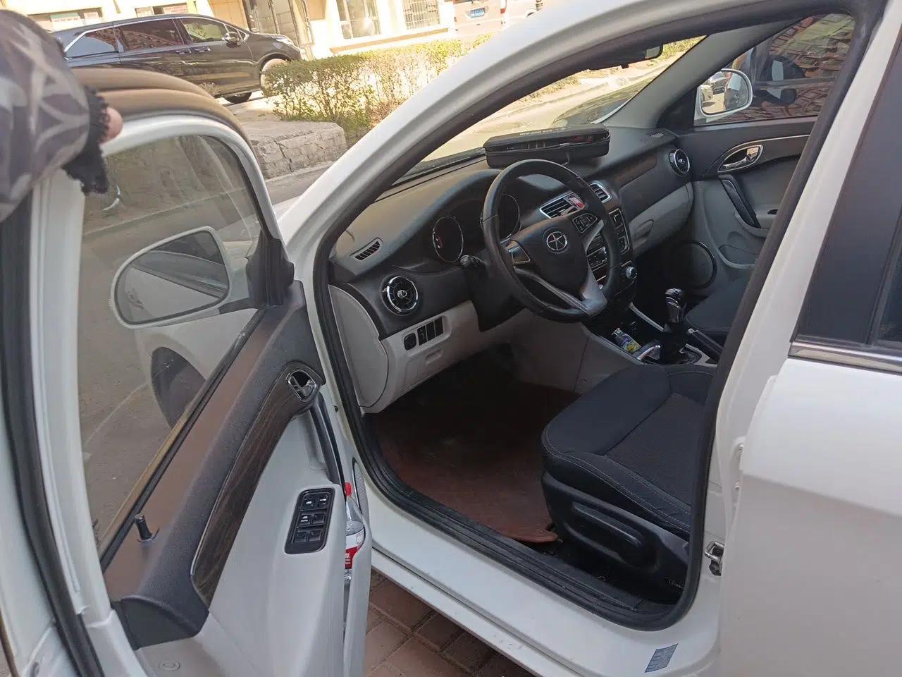 JAC Group Heyue 2014 1.5L Manual Comfort Model China IV Standard — миниатюра 17