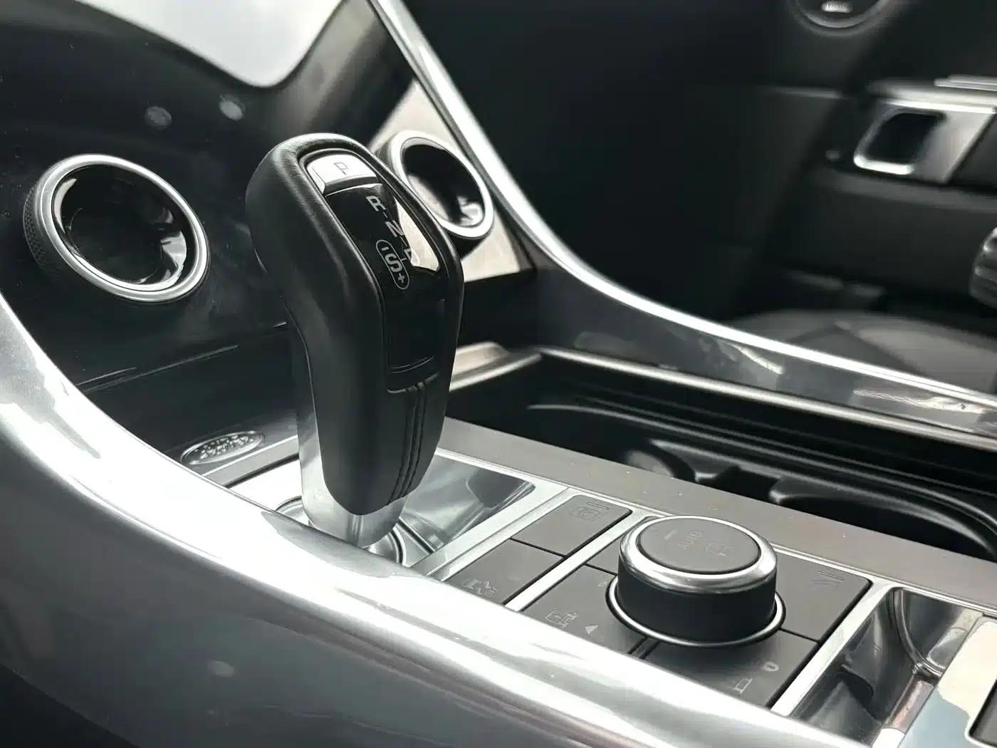 Range Rover Sport Hybrid 2020 P400e SE — миниатюра 4