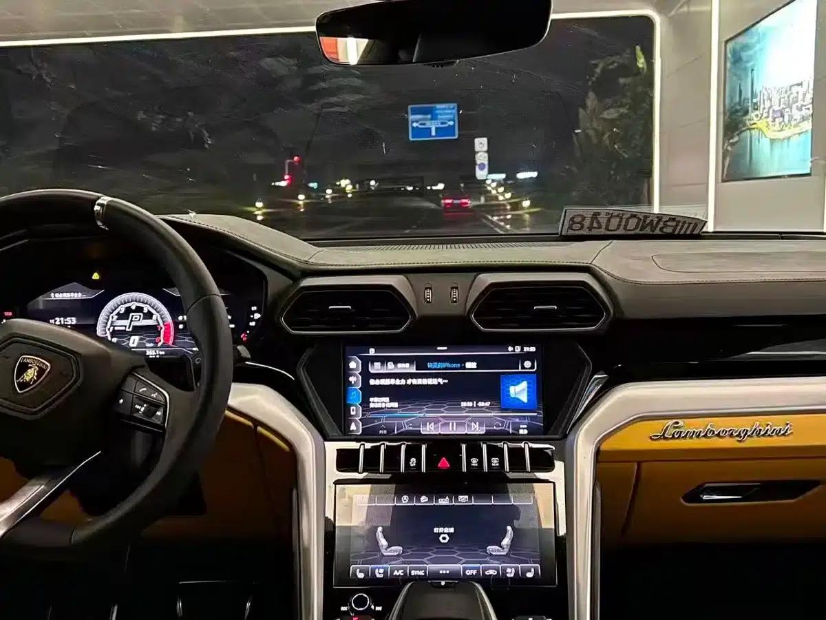 2018 Urus 4.0T V8 — миниатюра 3