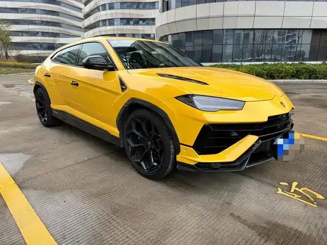 Urus 2022 4.0T V8 Performante