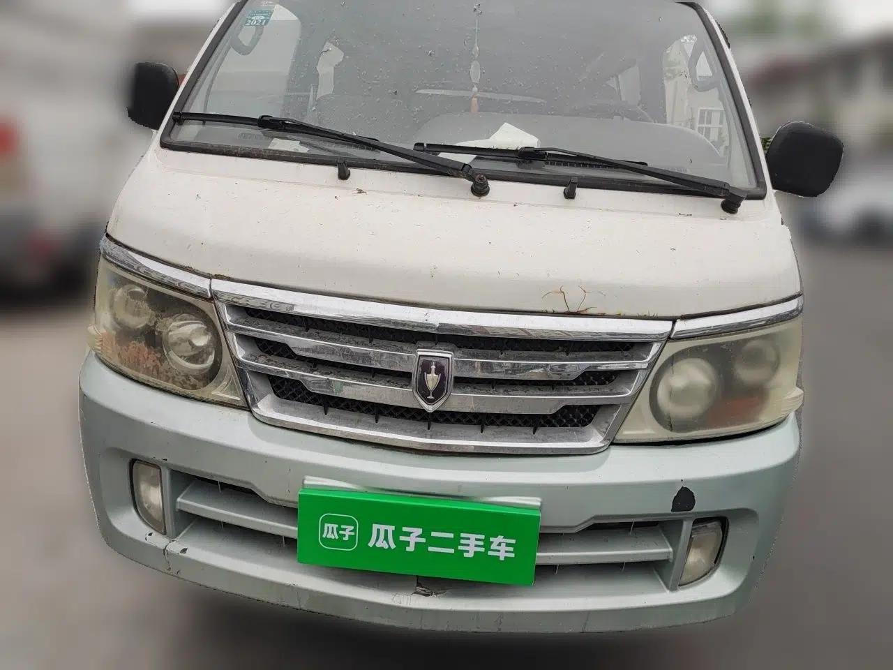 Jinbei Hiace 2011 2.0L Fifth-Generation Express Luxury V19 — миниатюра 2
