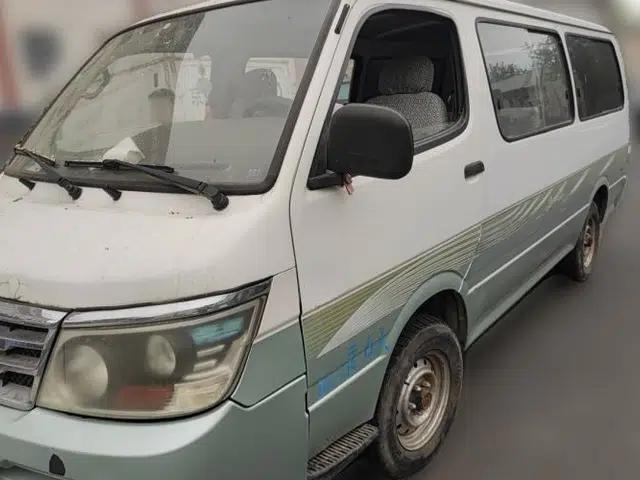 Jinbei Hiace 2011 2.0L Fifth-Generation Express Luxury V19