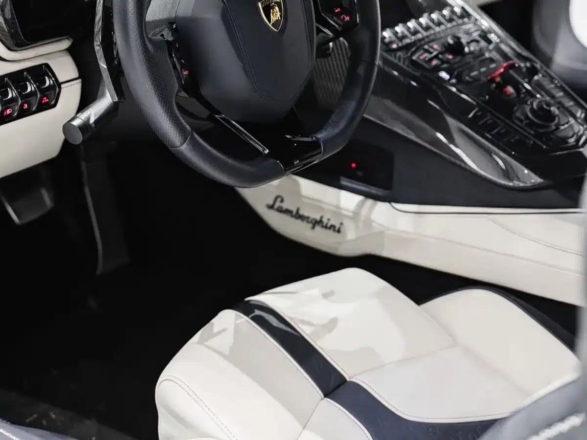 2011 Aventador LP 700-4 — миниатюра 7