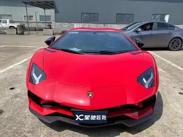 2017 Aventador S