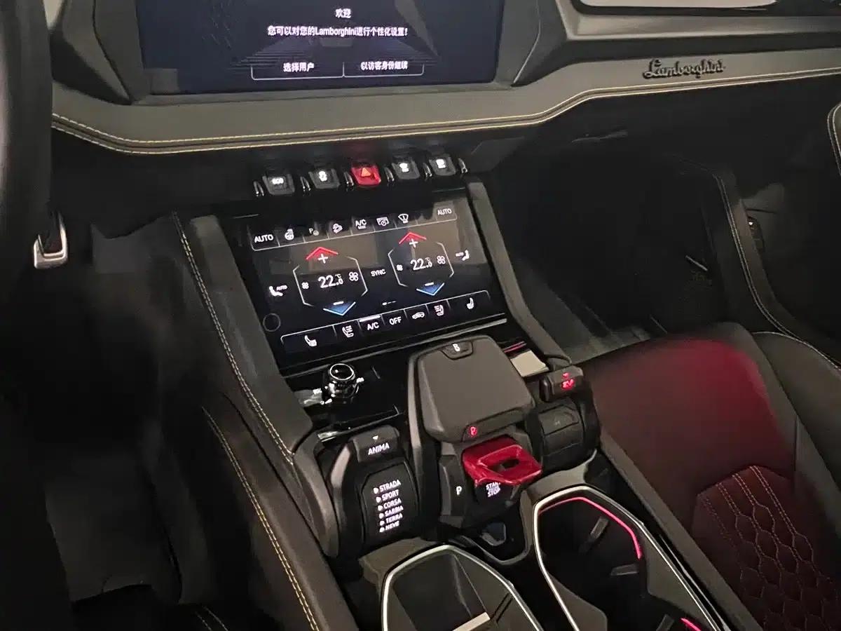 2025 Urus SE 4.0T Standard Edition — миниатюра 11