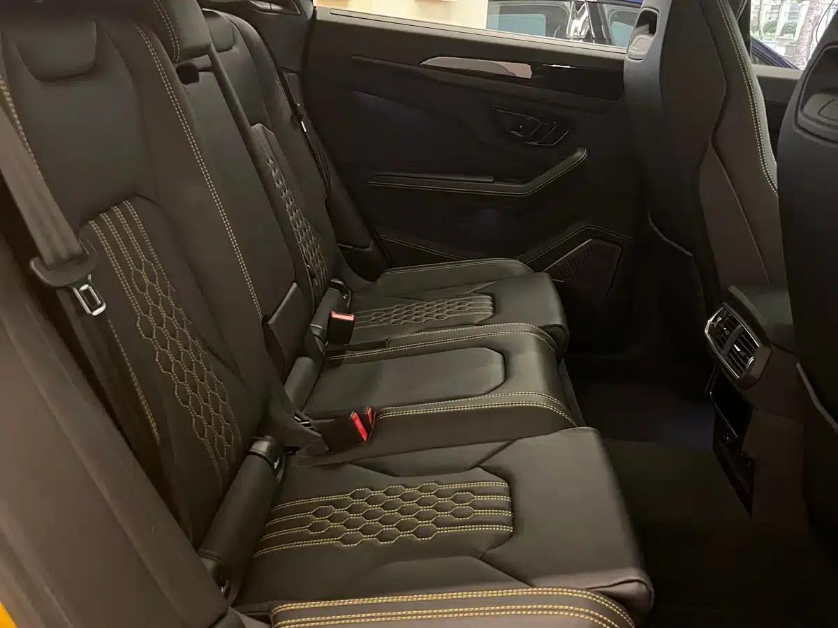 2025 Urus SE 4.0T Standard Edition — миниатюра 16