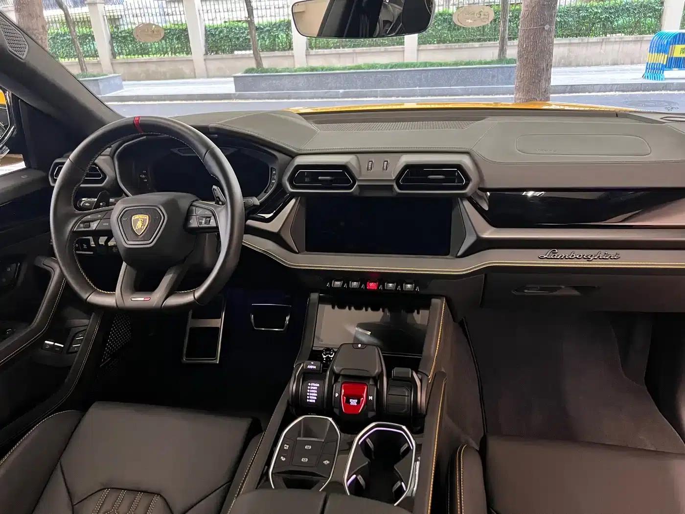 2025 Urus SE 4.0T Standard Edition — миниатюра 21