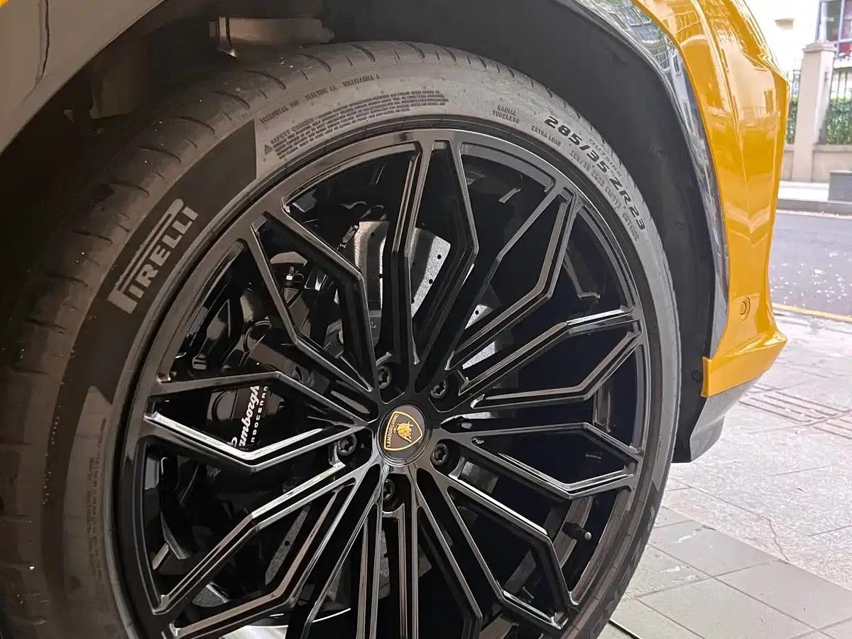 2025 Urus SE 4.0T Standard Edition — миниатюра 9