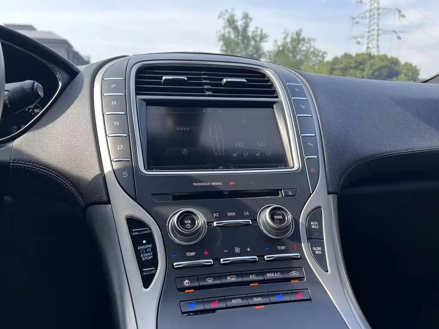Lincoln MKX 2017 2.0T AWD Premium Edition — миниатюра 13
