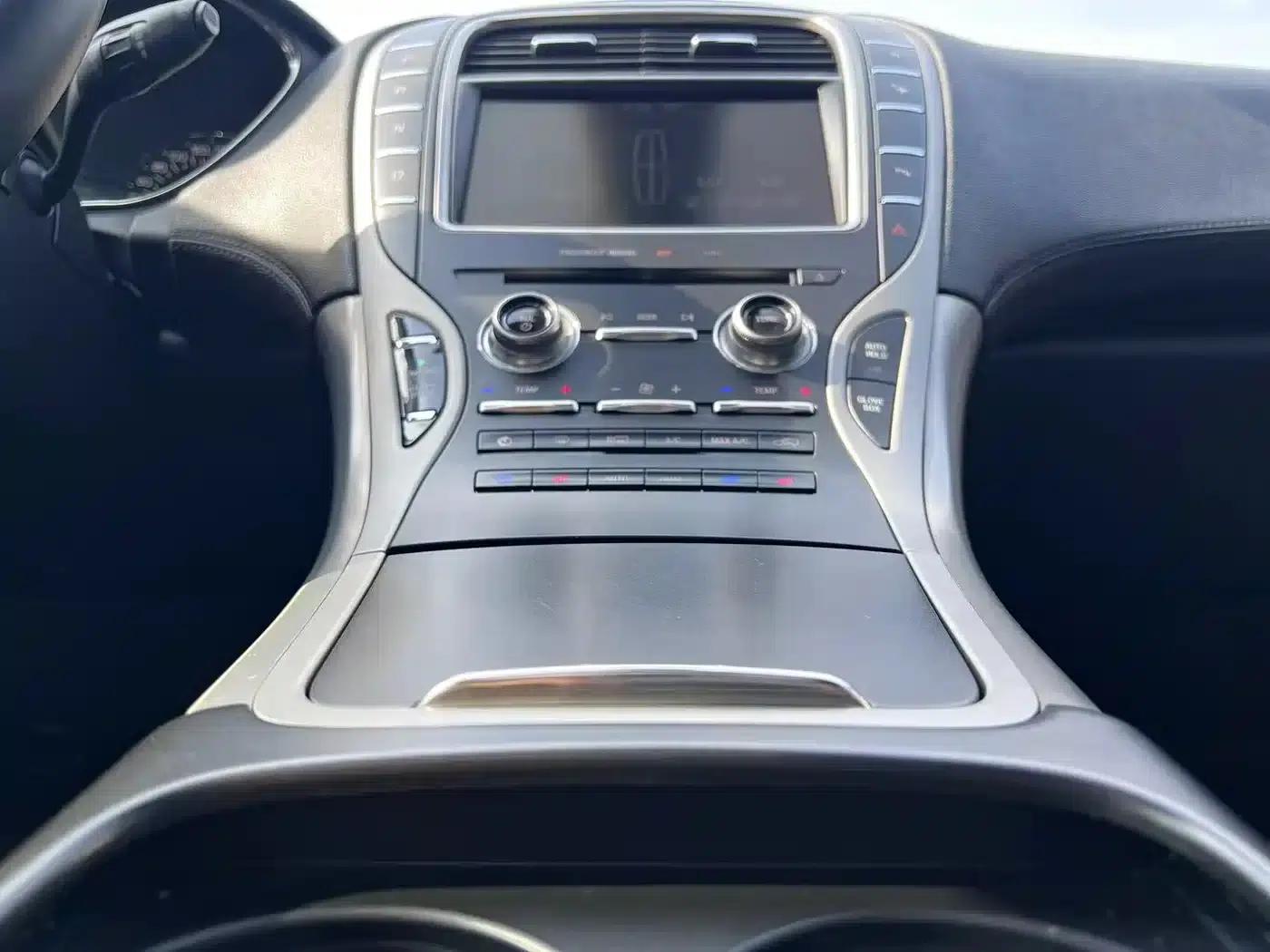 Lincoln MKX 2017 2.0T AWD Premium Edition — миниатюра 14