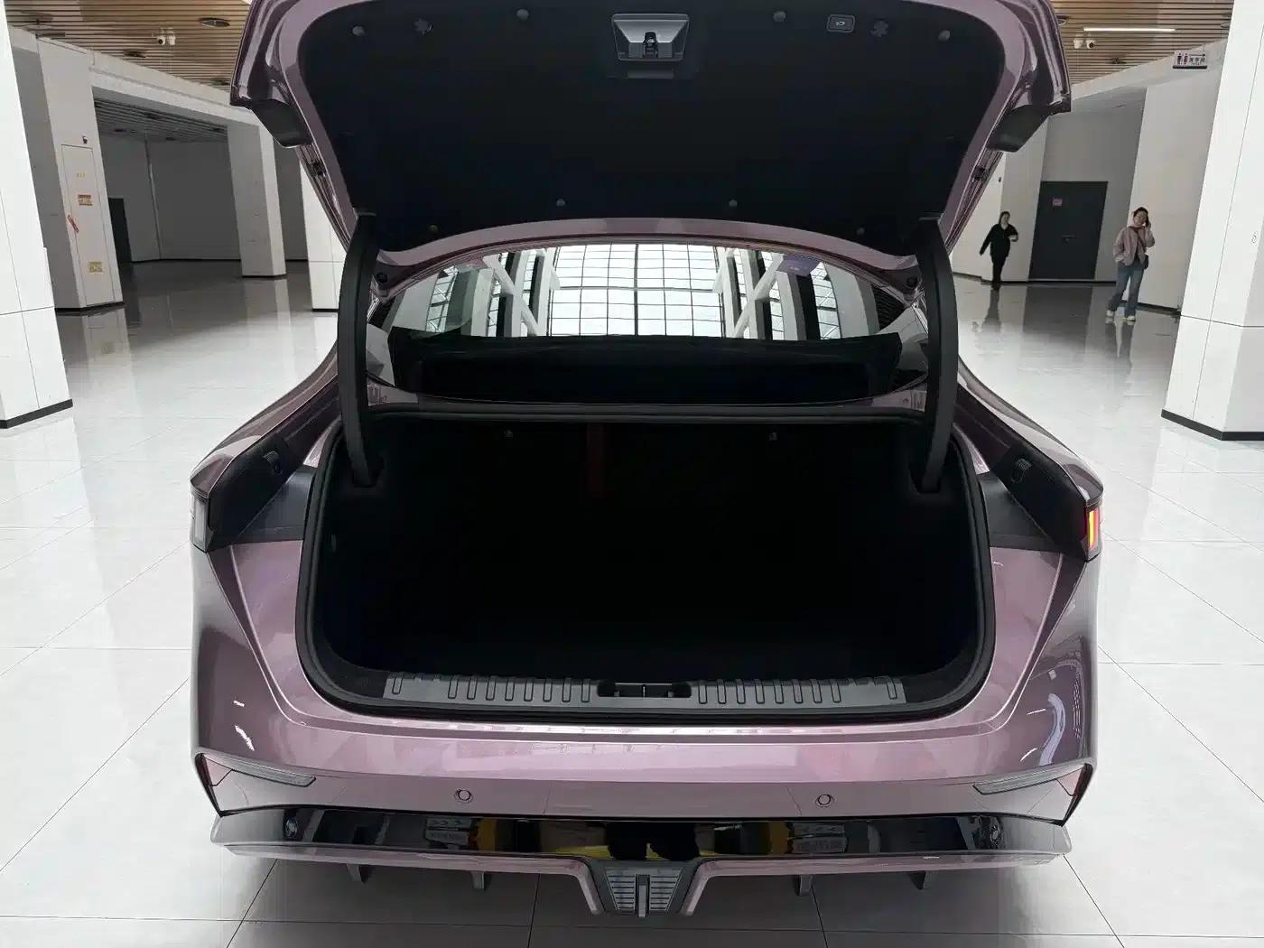 Lynk & Co 07 EM-P 2026 Model, 126km Long Range Ultra H7 — миниатюра 8