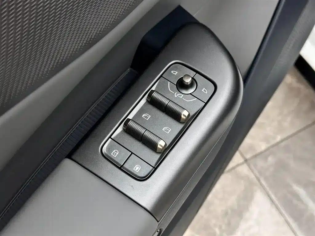 Lynk & Co 07 EM-P 2024 Model EM-P 126L Long Range Ultra — миниатюра 17