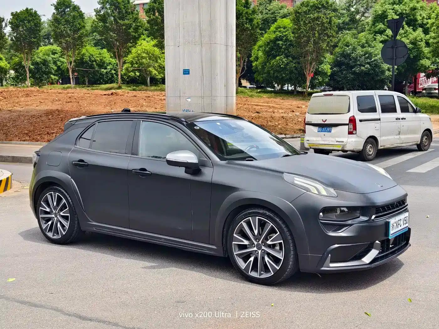 Lynk & Co 02 Hatchback 2021 2.0TD Halo Driving Package Edition — миниатюра 3