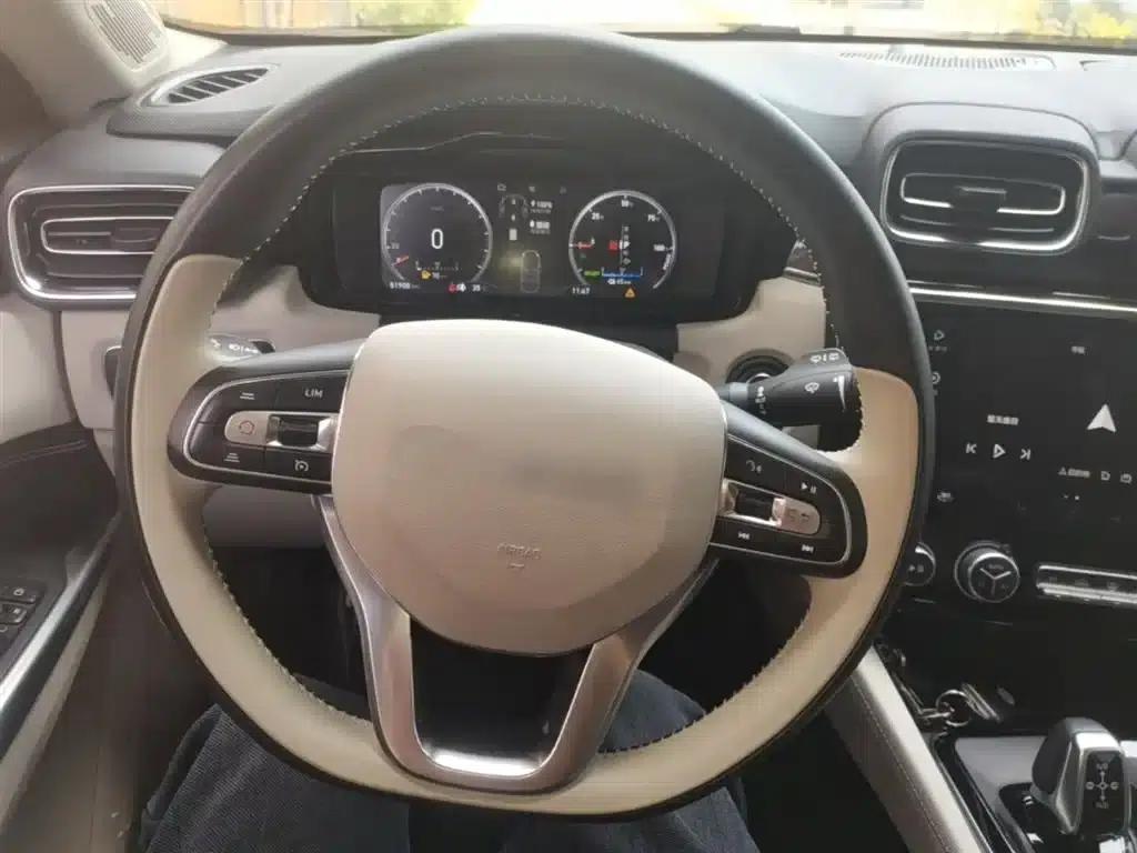 Lynk & Co 02 PHEV 2019 1.5T Pro — миниатюра 11