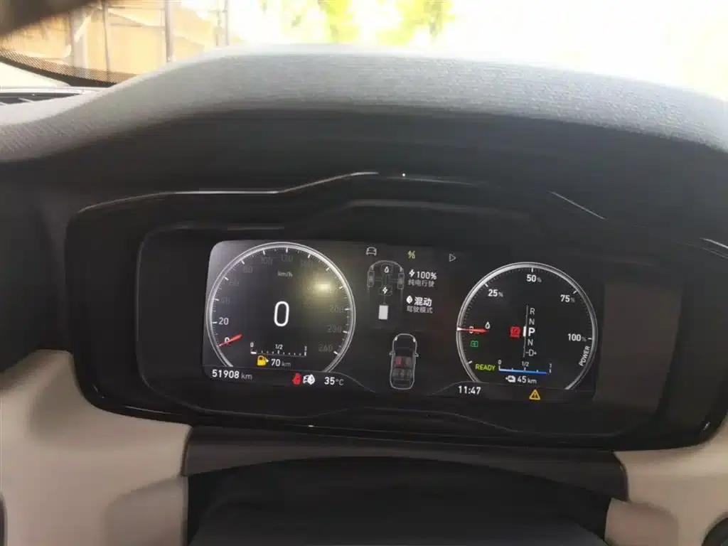 Lynk & Co 02 PHEV 2019 1.5T Pro — миниатюра 12