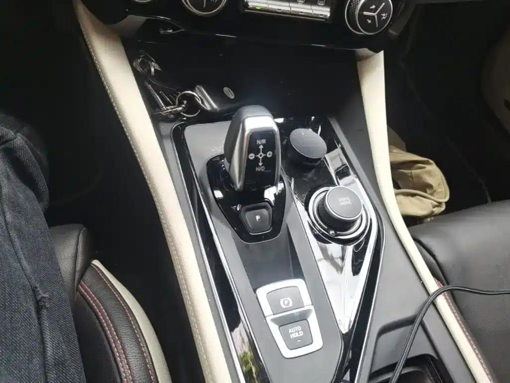 Lynk & Co 02 PHEV 2019 1.5T Pro — миниатюра 14