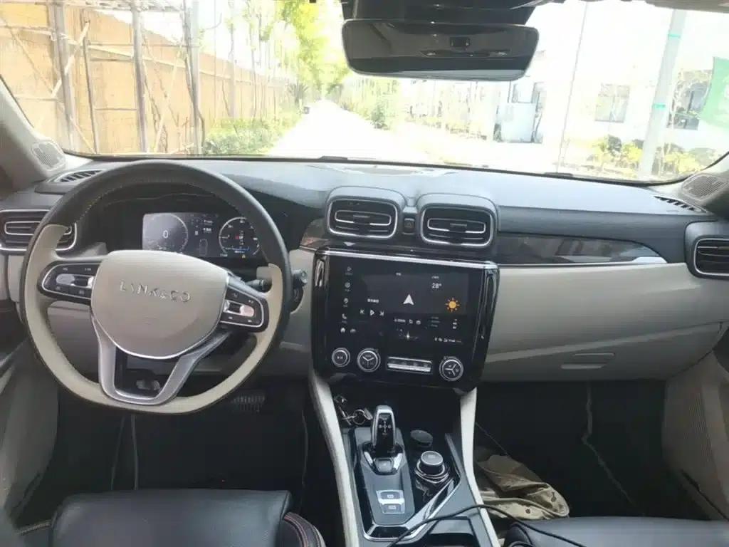 Lynk & Co 02 PHEV 2019 1.5T Pro — миниатюра 10