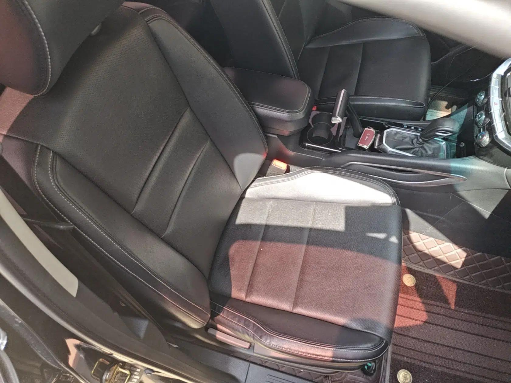 JMC Yusheng S350 2016 2.0T Automatic Two-Wheel Drive Gasoline Luxury Version with Sunroof 5 Seats — миниатюра 23