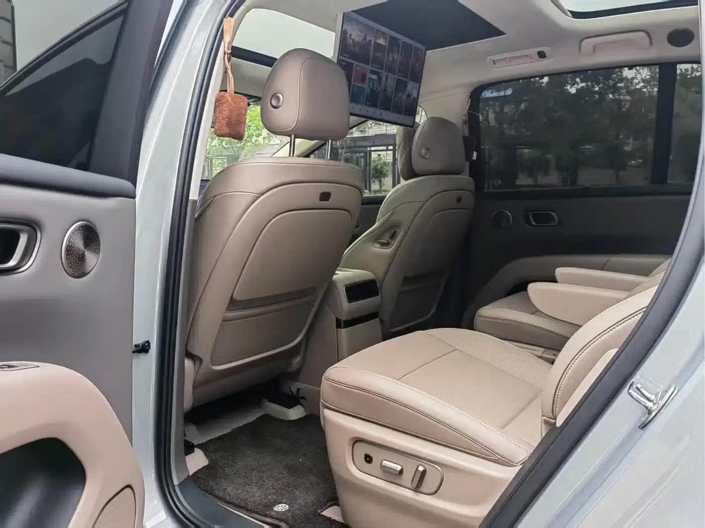 Li Auto i8 2025 Standard Edition — миниатюра 5