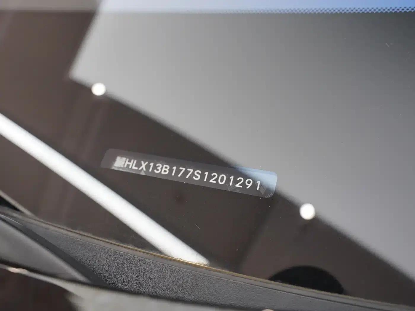 Li Auto i8 2025 Standard Edition — миниатюра 17