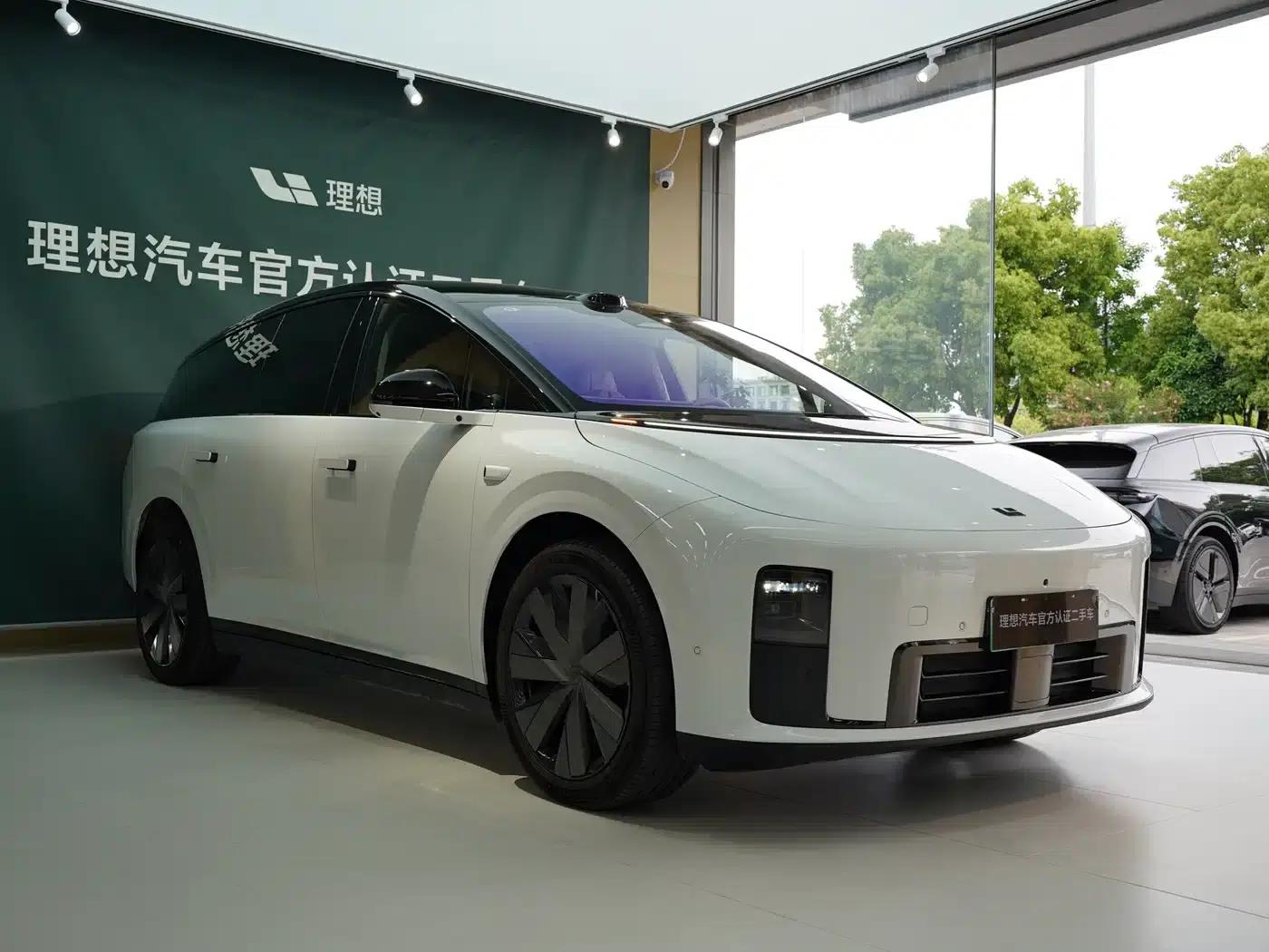 Li Auto i8 2025 Standard Edition — миниатюра 3