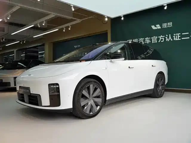 Li Auto i8 2025 Standard Edition