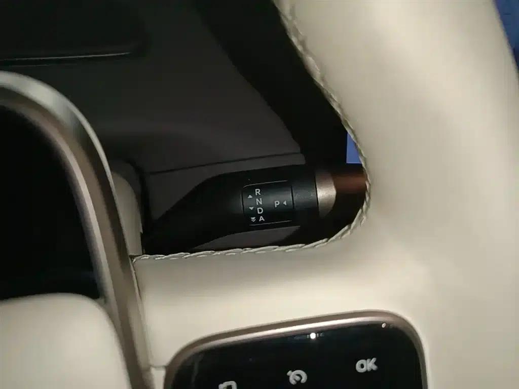 Li Auto i8 2025 Standard Edition — миниатюра 14
