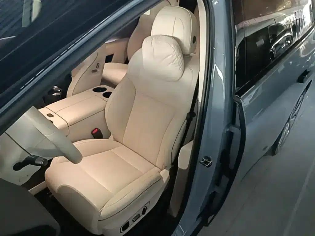 Li Auto i8 2025 Standard Edition — миниатюра 15