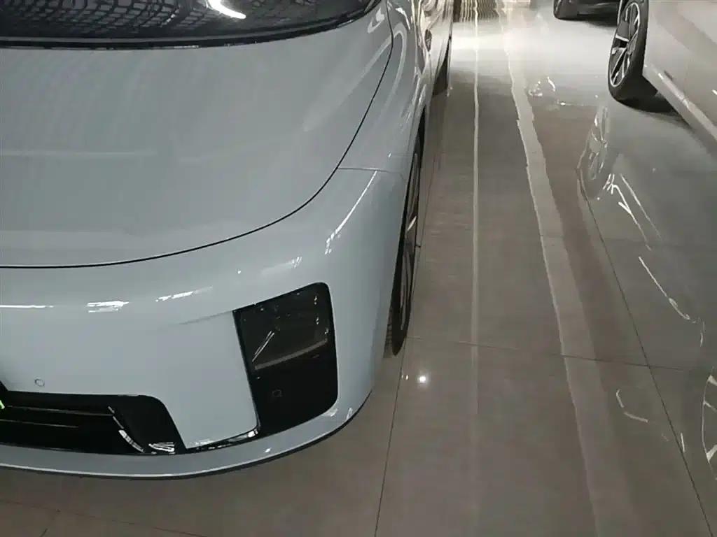 Li Auto i8 2025 Standard Edition — миниатюра 24