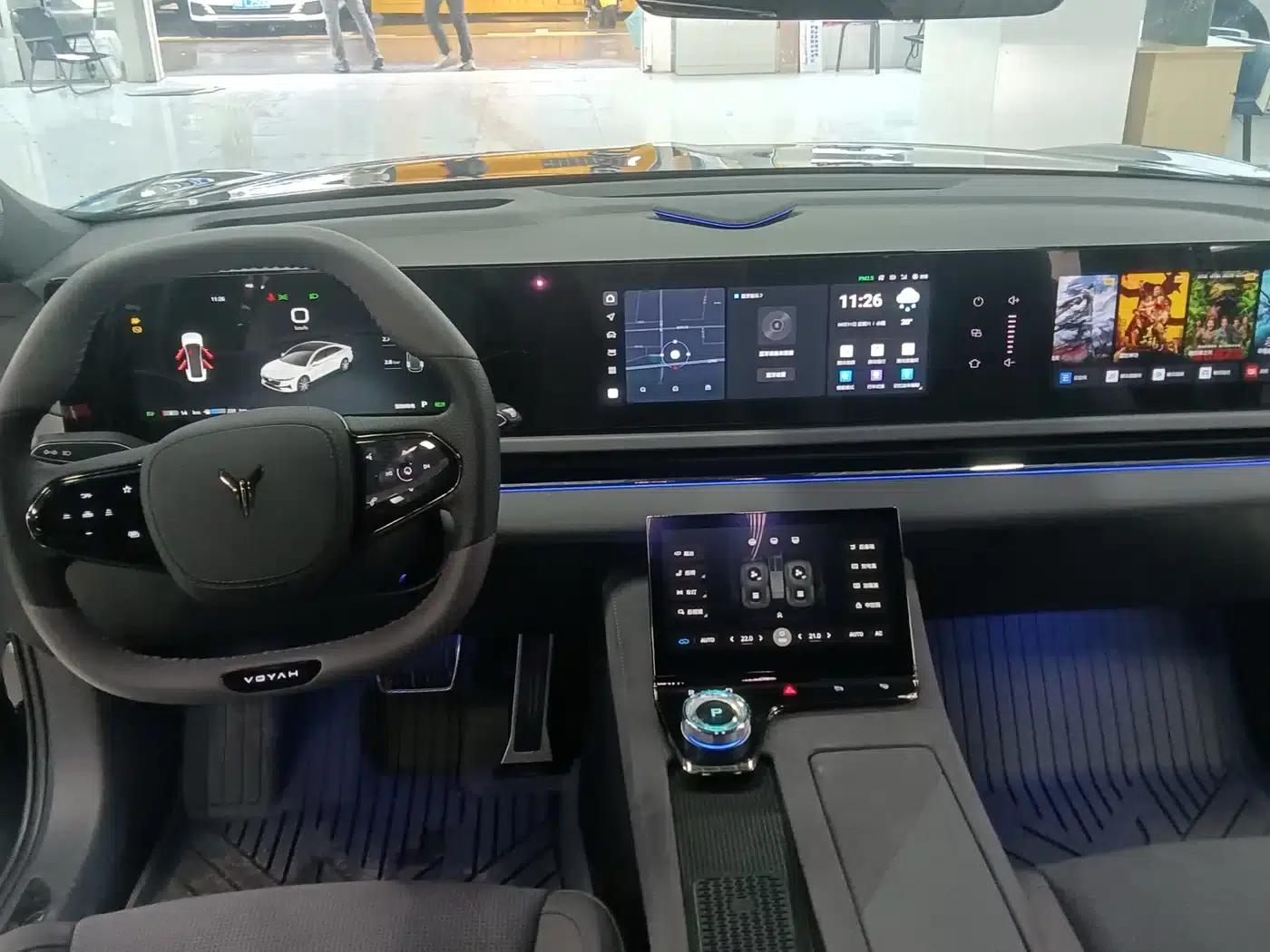 Voyah Chasing the Light 2024 PHEV AWD Long Range Flagship Edition — миниатюра 6