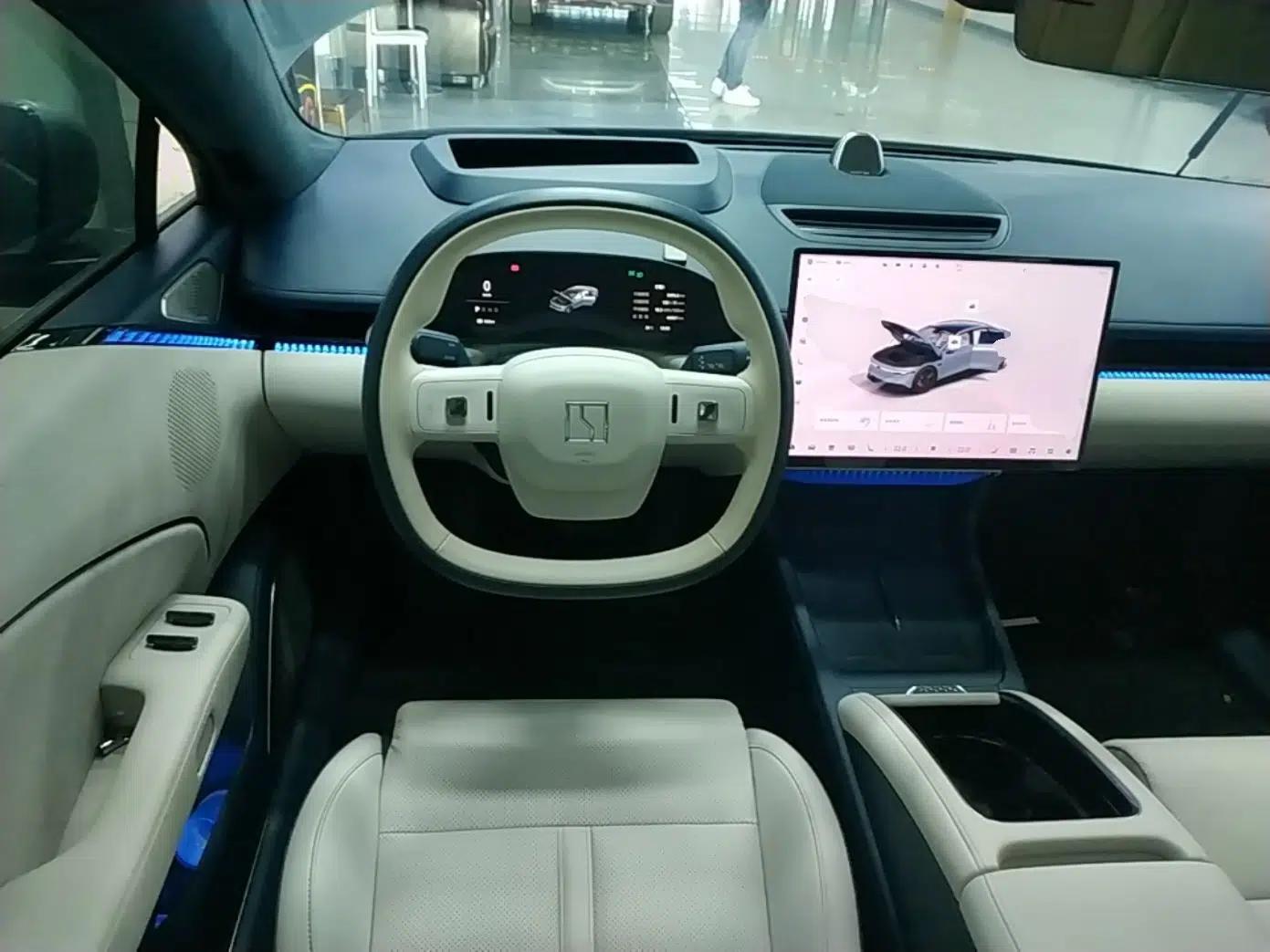 Zeekr 007 2024 Four-Wheel Drive Version 75 kWh — миниатюра 14