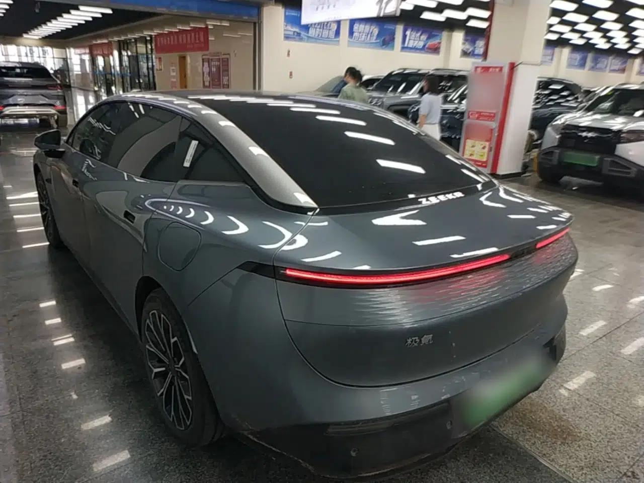 Zeekr 007 2024 Four-Wheel Drive Version 75 kWh — миниатюра 4