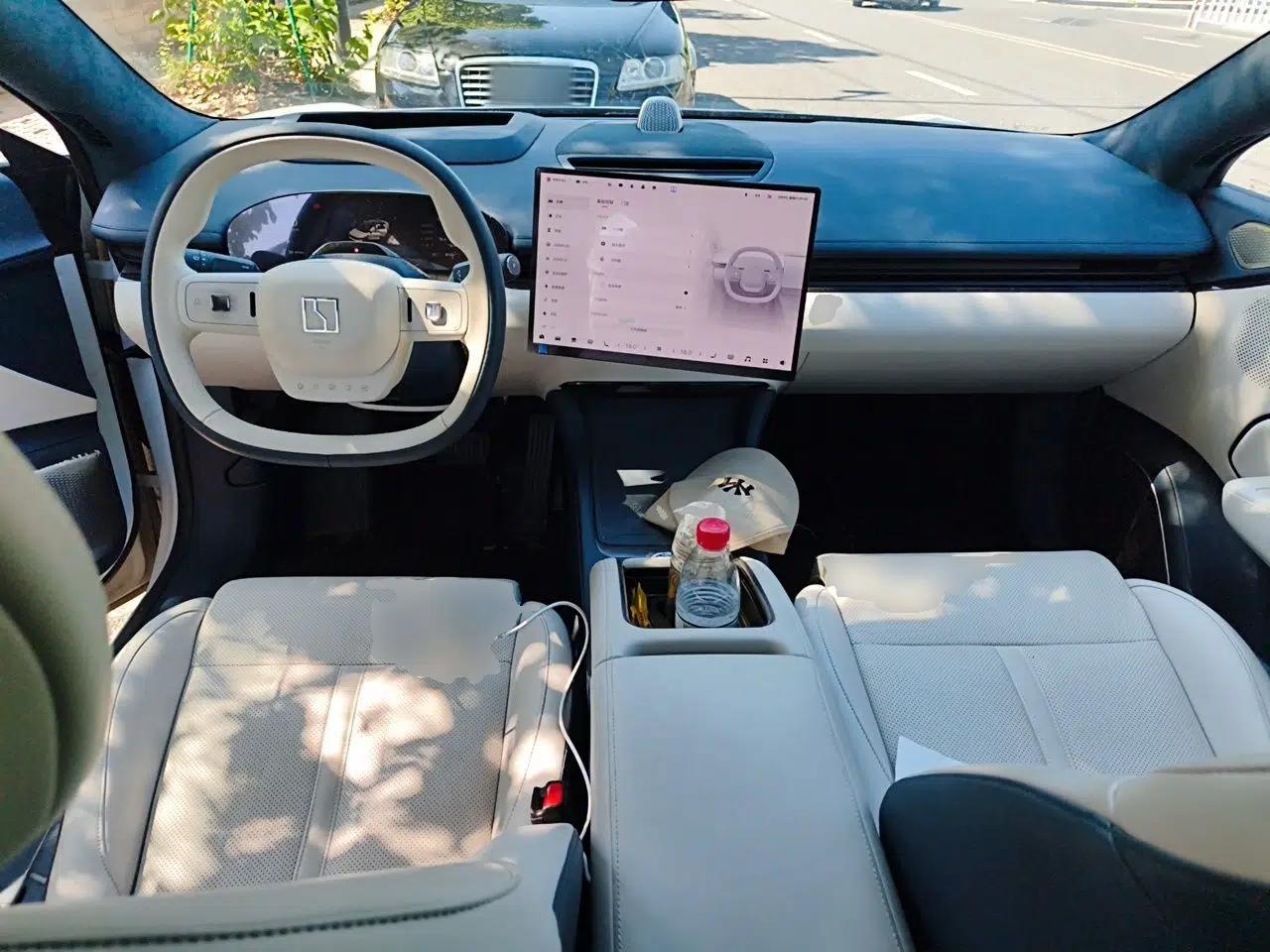 Zeekr 007 2025 Long-Range Rear-Wheel-Drive Intelligent Driving Version 100 kWh — миниатюра 18