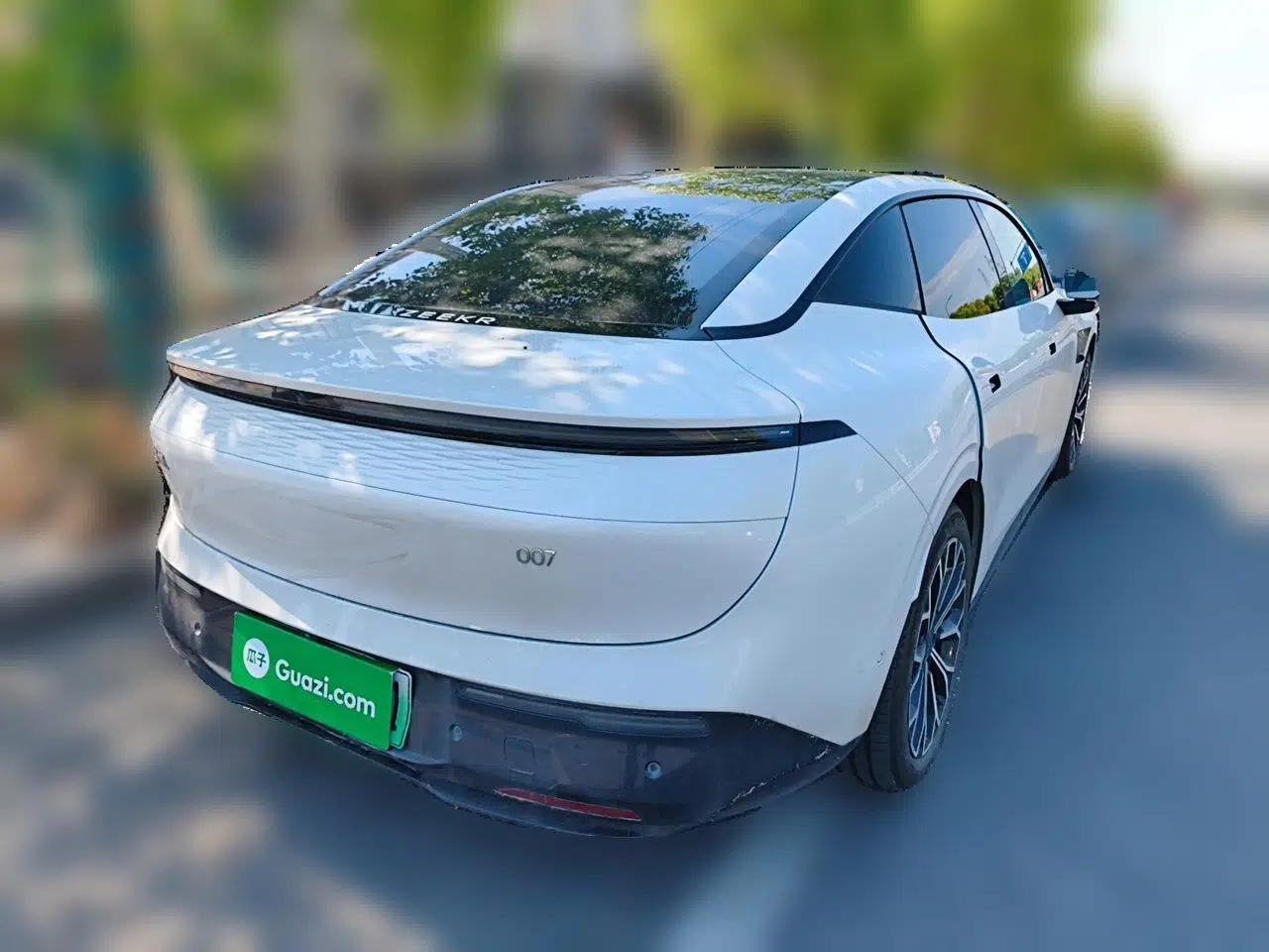 Zeekr 007 2025 Long-Range Rear-Wheel-Drive Intelligent Driving Version 100 kWh — миниатюра 6