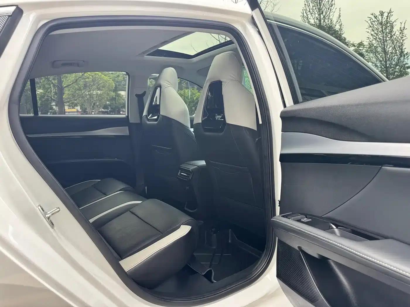 MG5 Scorpio 2022 1.5T Luxury Edition — миниатюра 14