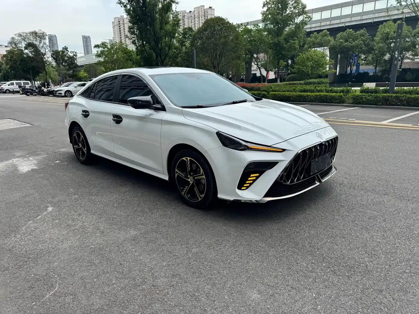 MG5 Scorpio 2022 1.5T Luxury Edition — миниатюра 3