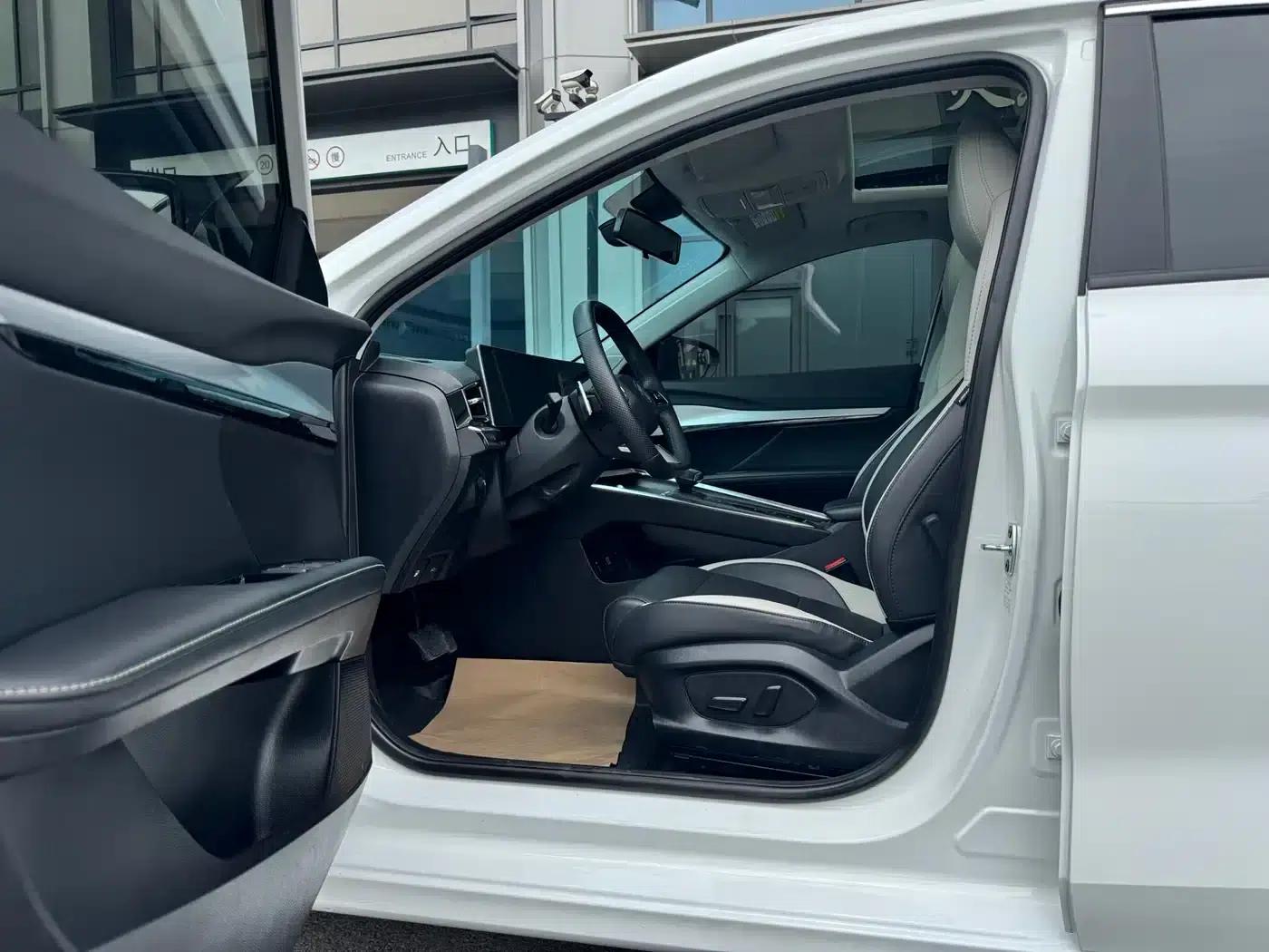 MG5 Scorpio 2022 1.5T Luxury Edition — миниатюра 6