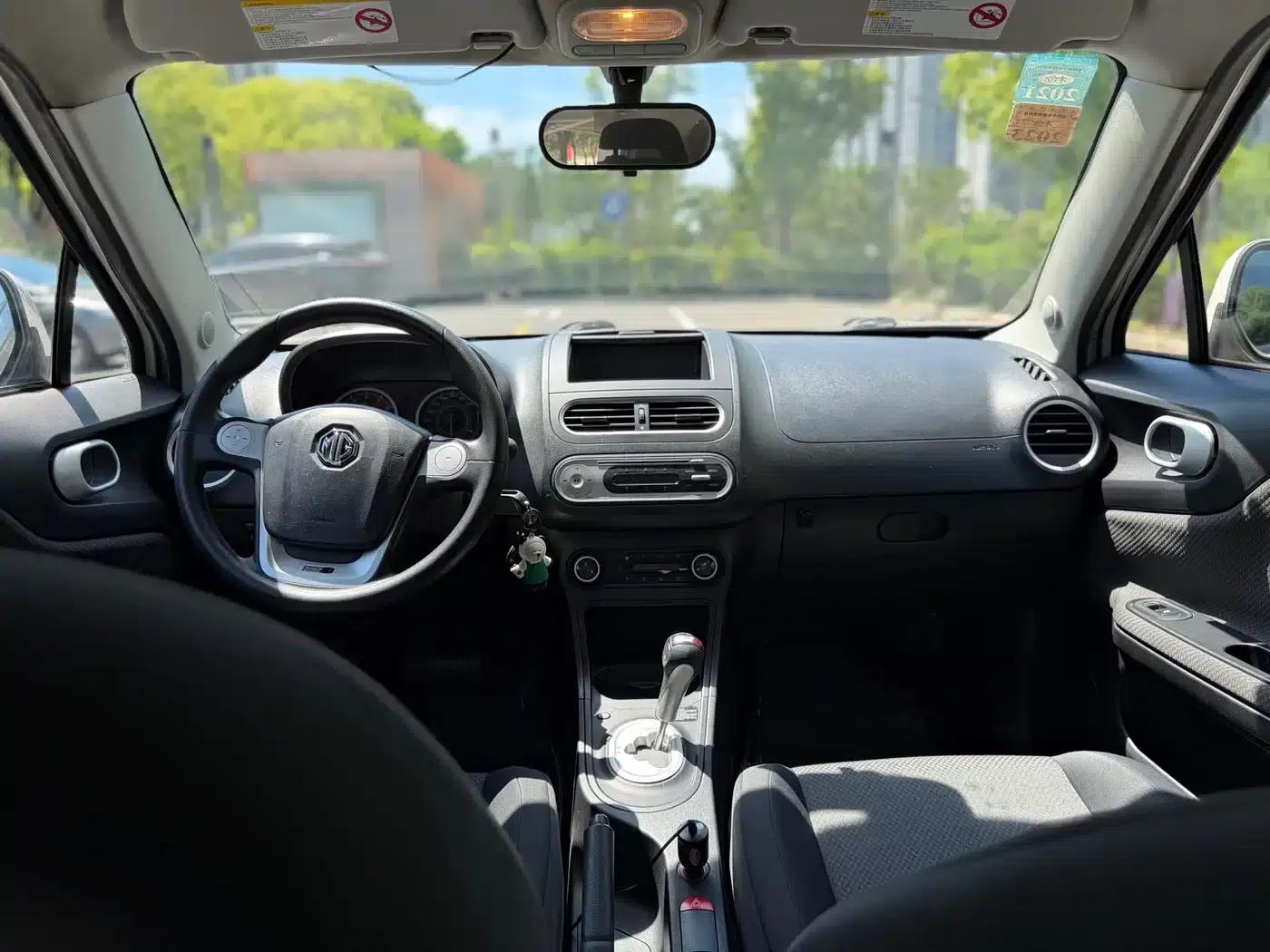 MG3 2014 1.5L AMT Elite Edition — миниатюра 4