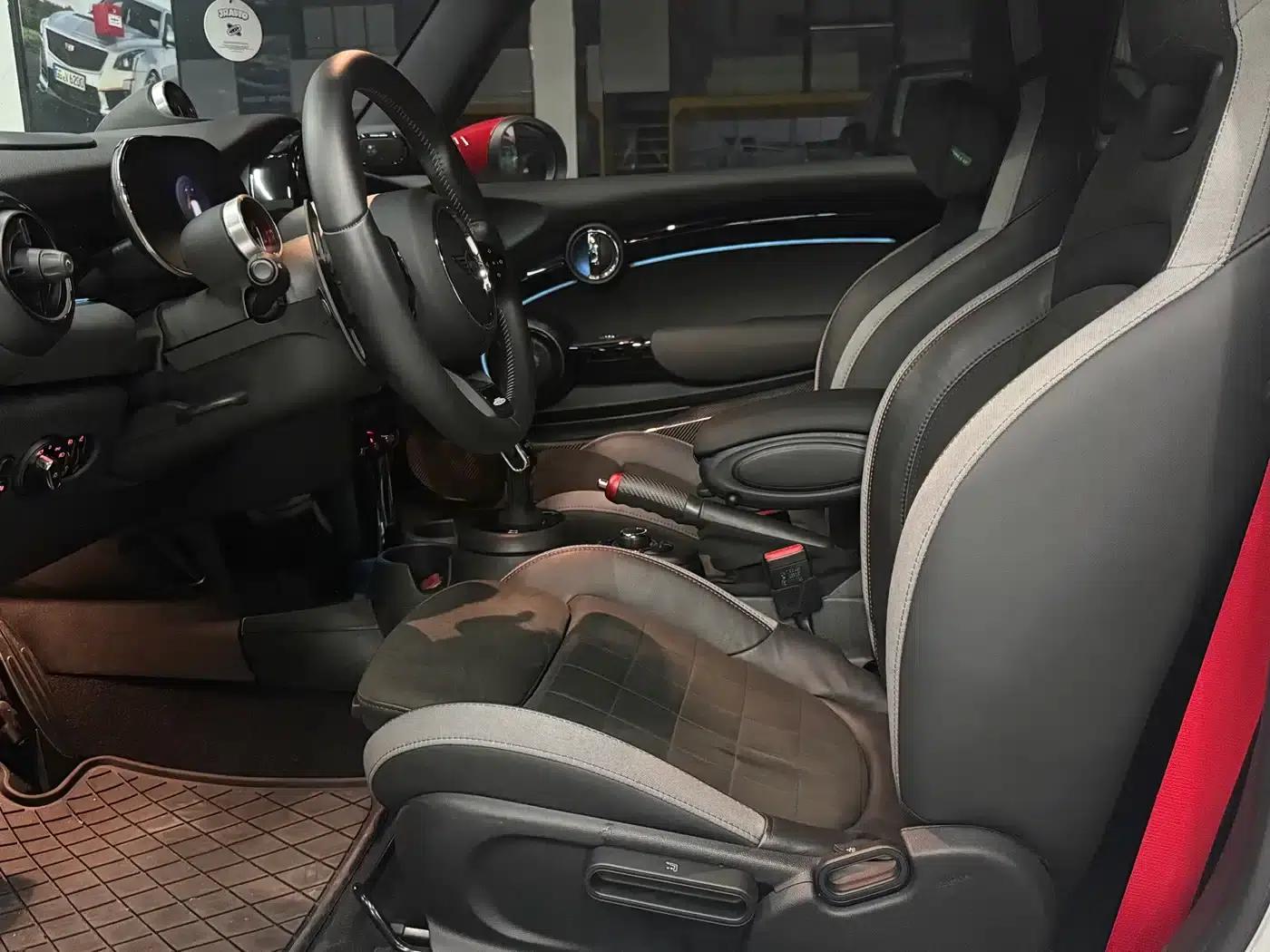 MINI JCW 2023 2.0T JOHN COOPER WORKS ALL-IN — миниатюра 2