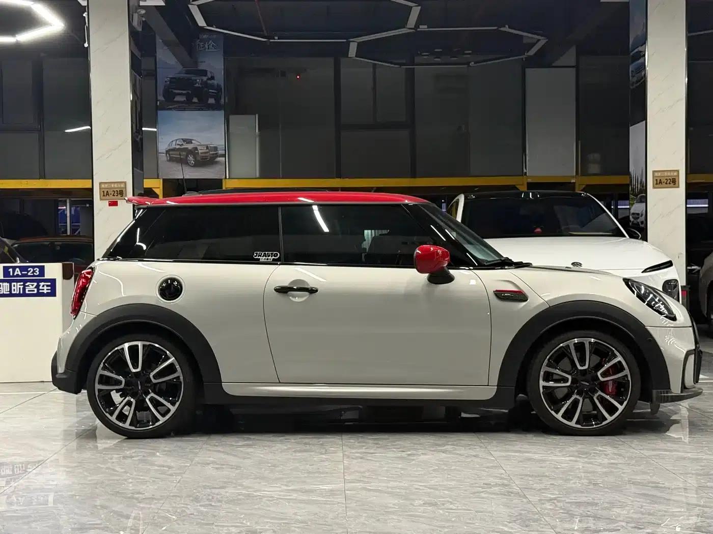MINI JCW 2023 2.0T JOHN COOPER WORKS ALL-IN — миниатюра 8